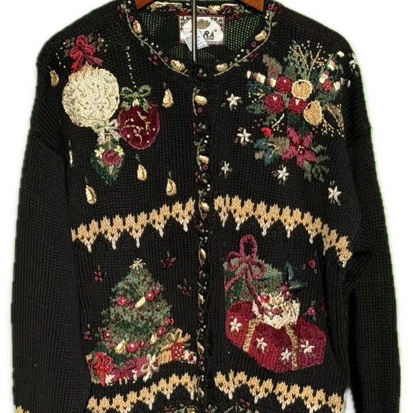 Christmas Sweater - Picture 1 of 3